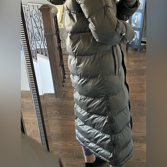 Long puffer jacket - Picture 4 of 12
